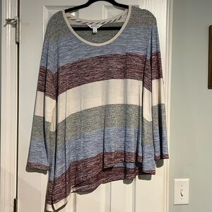 Market & Spruce side knot ladies blouse. Gently used condition.